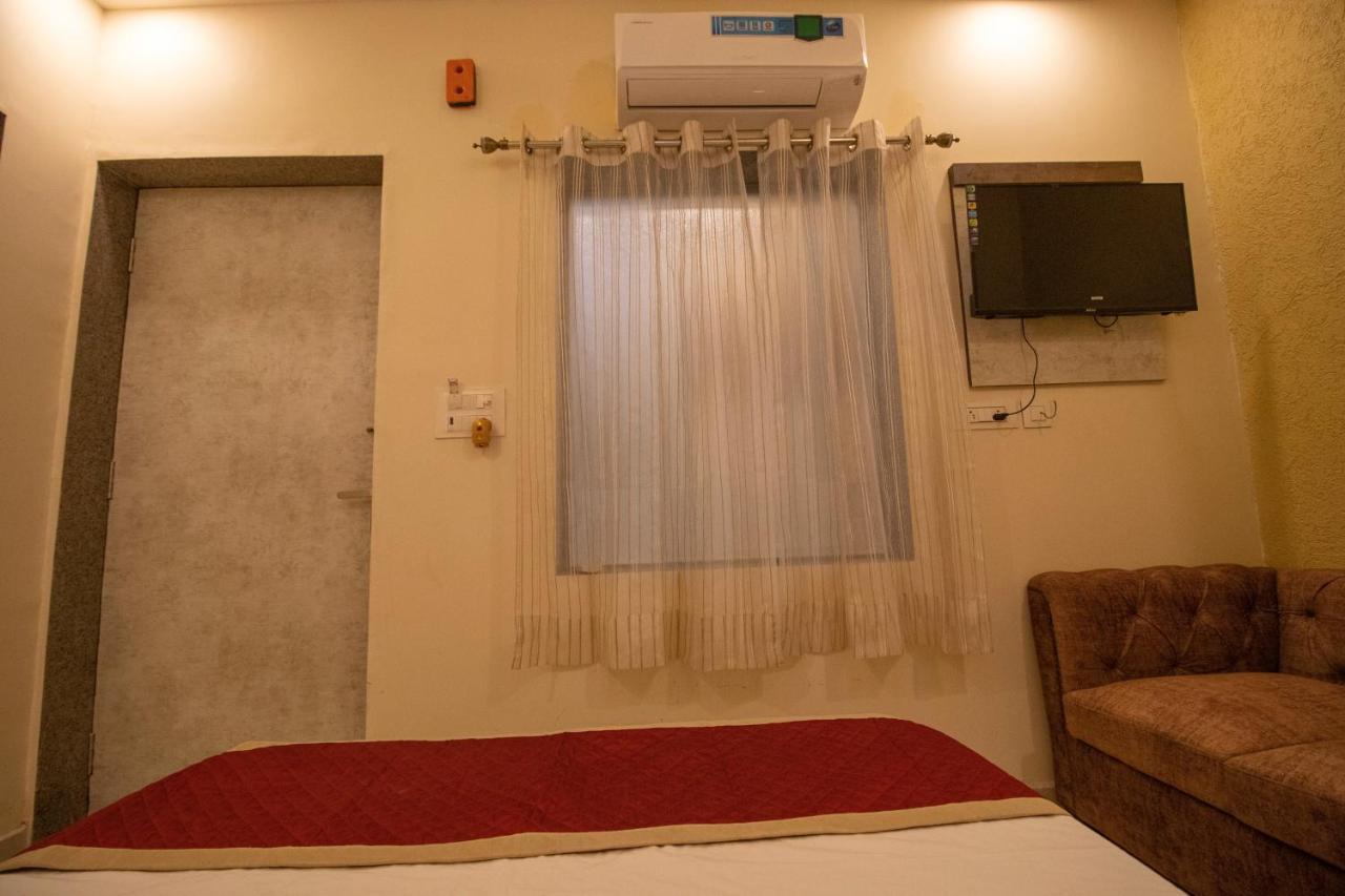Hotel Aayat Palace Jaipur Eksteriør billede